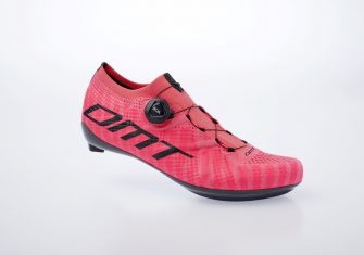 DMT presenta su exclusiva zapatilla del Giro de Italia