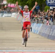 Giro Italia: Victor Lafay remata la fuga (Vídeo)