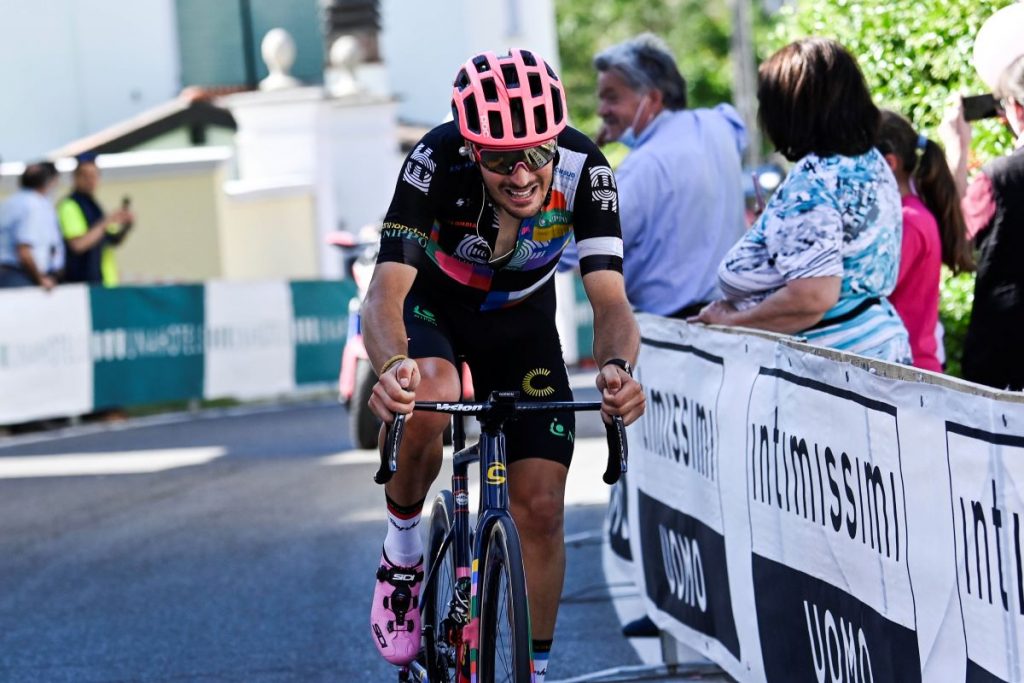alberto-bettiol-ef-giro-italia-2021-etapa18-fuga