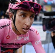 egan-bernal-ineos-giro-italia-2021-etapa11-meta-rosa