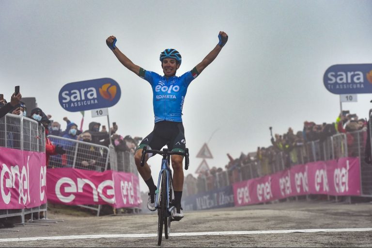 lorenzo-fortunato-eolo-kometa-giro-italia-2021-etapa14-zoncolan