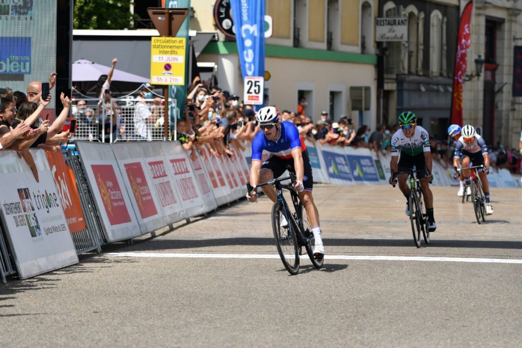 arnaud-demare-orluis-aular-route-occitanie-2021-etapa2