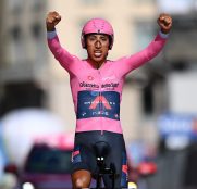 egan-bernal-ineos-grenadiers-giro-italia-2021