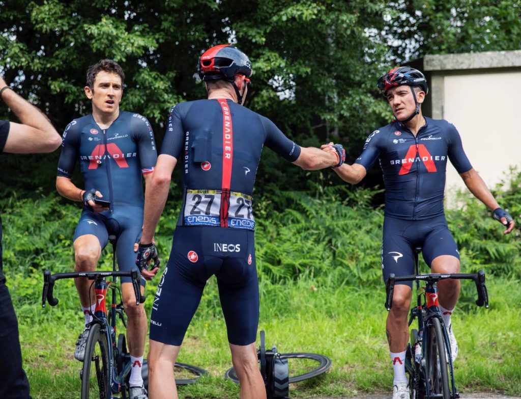 geraint-thomas-richard-carapaz-luke-rowe-ineos-equipo-tour-francia-2021-etapa1