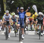 mark-cavendish-deceuninck-tour-francia-2021-etapa4-meta