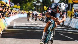 mathieu-van-der-poel-alpecin-fenix-tour-francia-2021-etapa2-meta