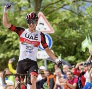 tadej-pogacar-uae-tour-eslovenia-2021-etapa2