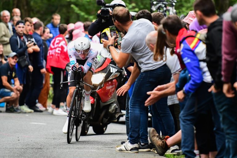 Tour de Francia: Tadej Pogacar arrasa en la crono (Vídeo)