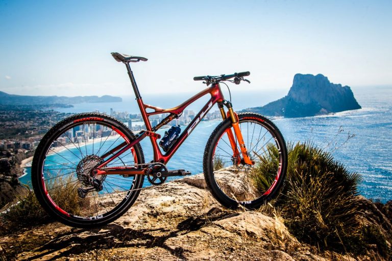 BH presenta sus Ultimate EVO y Lynx Race EVO olímpicas