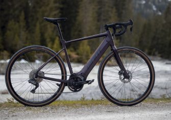 Giant Revolt E+, con motor Shimano: Más aventura (Vídeo)