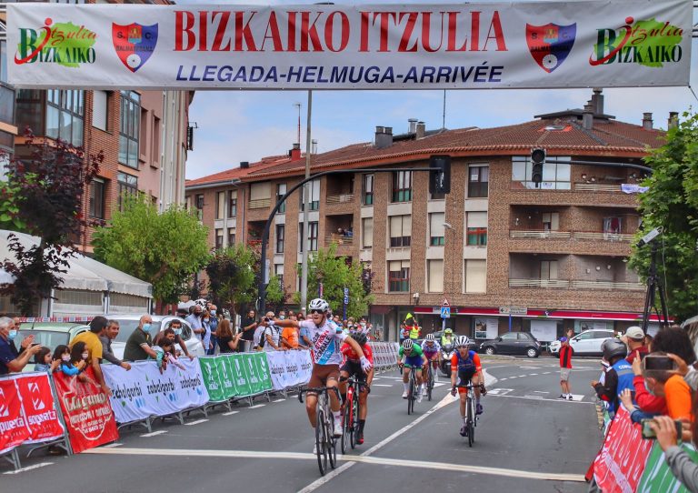 Bizkaiko Itzulia: Yanis Seguin repite en Sopela