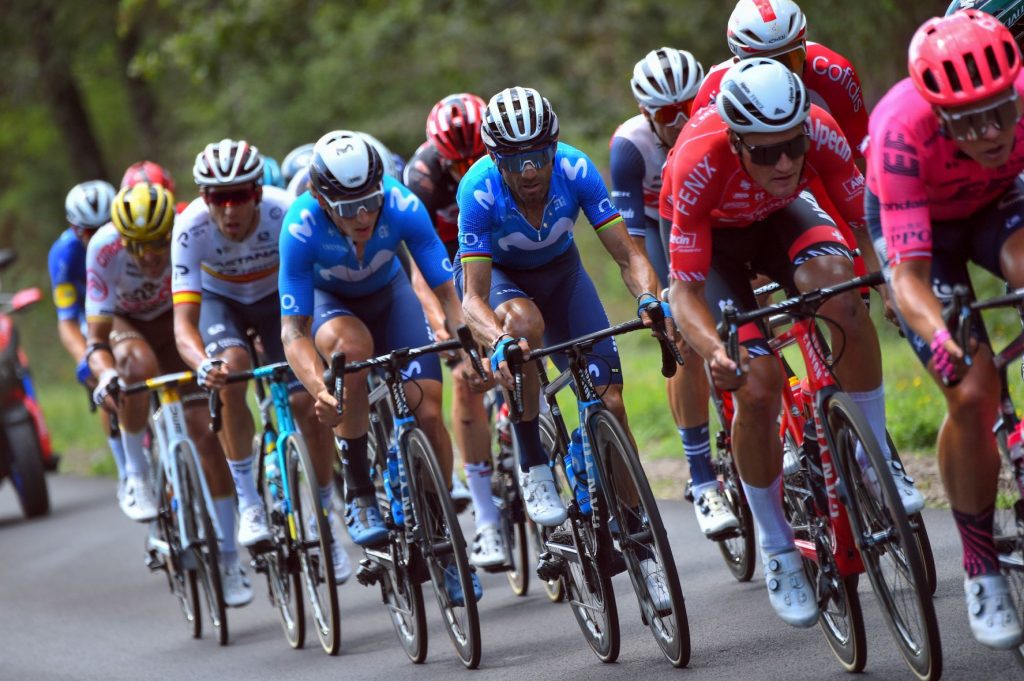 alejandro-valverde-cortina-movistar-team-tour-francia-2021-etapa19