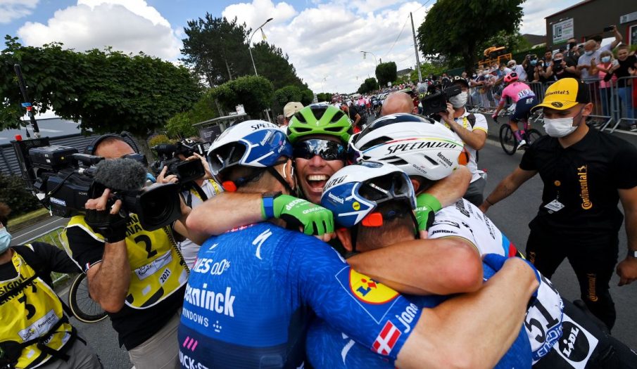 mark-cavendish-deceuninck-tour-francia-2021-etapa6-2