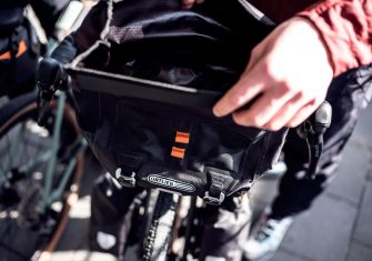 El ‘bikepacking’ perfecto con Ortlieb: Las bolsas esenciales para tu aventura