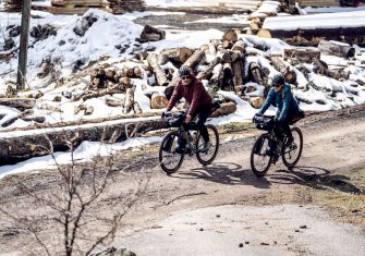 El ‘bikepacking’ perfecto con Ortlieb: Las bolsas esenciales para tu aventura