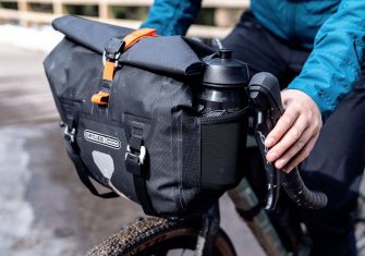 El ‘bikepacking’ perfecto con Ortlieb: Las bolsas esenciales para tu aventura