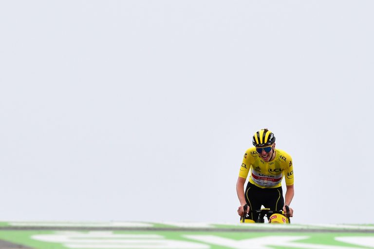 El equipo UAE intenta alcanzar a Ineos y Jumbo