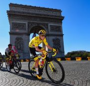 tadej-pogacar-uae-tour-francia-2021-etapa21