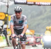 tadej-pogacar-uae-tour-francia-2021-etapa9-meta