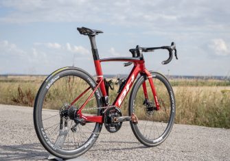 La nueva BH Aerolight, en la Vuelta a España con el Burgos BH