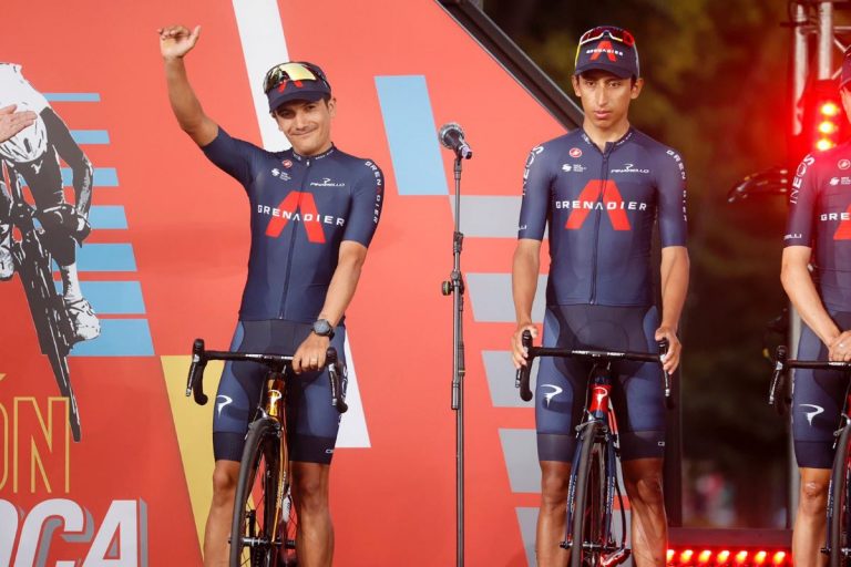 richard-carapaz-egan-bernal-ineos-grenadiers-vuelta-españa-2021