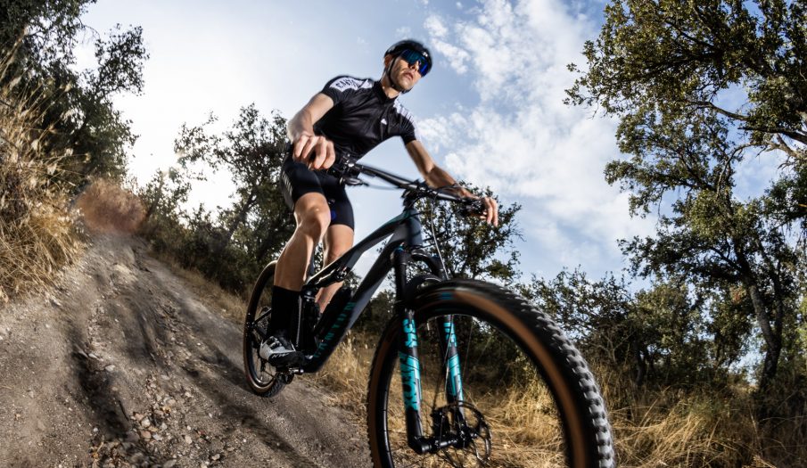 Canyon Lux Trail CF 7: Descensos que se convierten en subidones (Test)