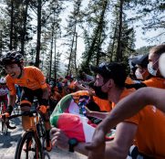 Euskaltel-Euskadi anuncia otras cinco renovaciones