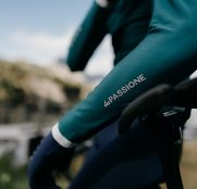 Movistar Team apuesta por vestir La Passione en 2022