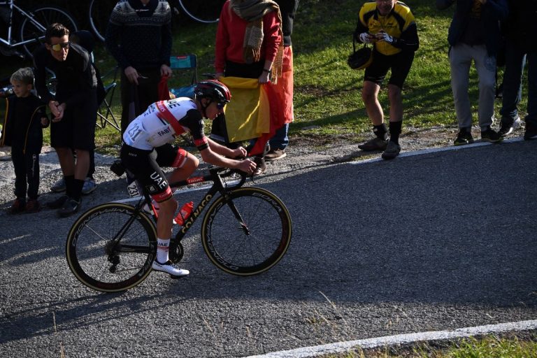 La V3Rs de Pogacar: Con o sin discos, hay Colnago y Pogacar para rato