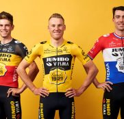 Team Jumbo-Visma, un maillot único en la París-Roubaix