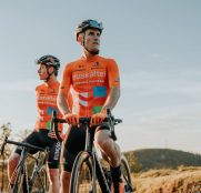 Euskaltel-Euskadi presenta su nueva equipación 2022