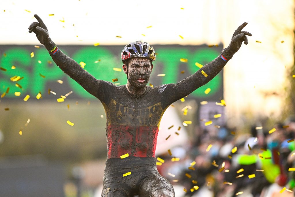 wout-van-aert-boom-2021