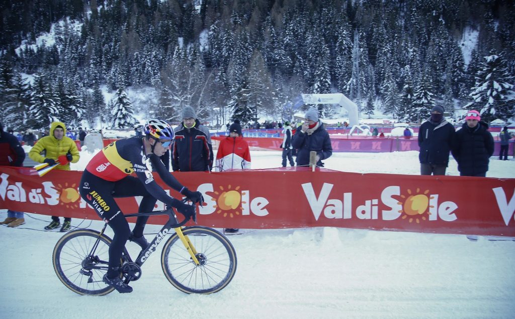 wout-van-aert-val-di-sole-2021