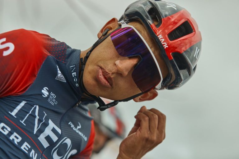 Egan Bernal firma con Ineos Grenadiers hasta 2026: «Serán mis mejores años» (Vídeo)