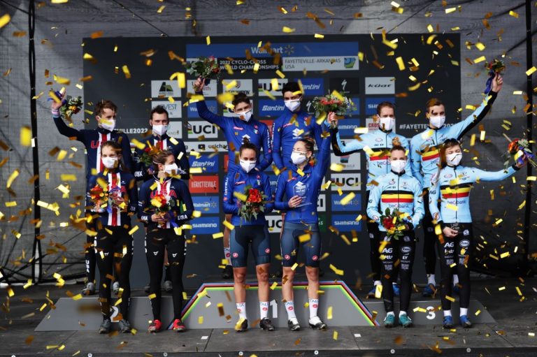 El Mundial de relevos, cambiado por la UCI: Italia, oro