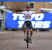 tom-pidcock-ineos-hulst-2022
