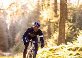 Cadex AR: Un paso decisivo en el gravel con ruedas, cubiertas y un manillar