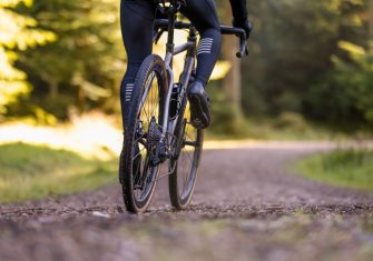 Cadex AR: Un paso decisivo en el gravel con ruedas, cubiertas y un manillar