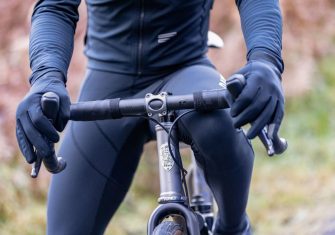 Cadex AR: Un paso decisivo en el gravel con ruedas, cubiertas y un manillar