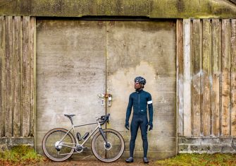 Cadex AR: Un paso decisivo en el gravel con ruedas, cubiertas y un manillar
