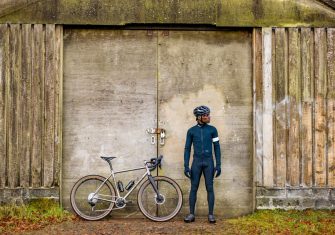 Cadex AR: Un paso decisivo en el gravel con ruedas, cubiertas y un manillar