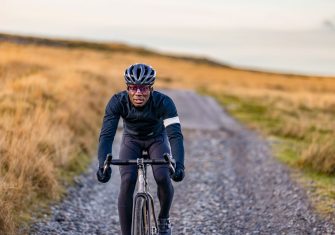 Cadex AR: Un paso decisivo en el gravel con ruedas, cubiertas y un manillar