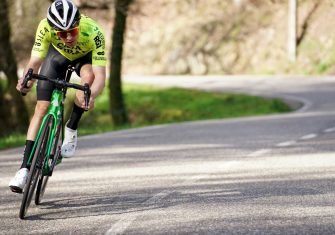 Caja Rural-RGA, diez años: Un nuevo maillot para entrenar
