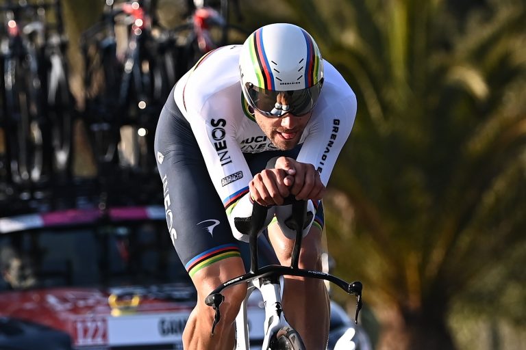 Tirreno-Adriático: Filippo Ganna bate a Evenepoel y Pogacar