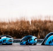 Ligereza, diseño y un ajuste perfecto: Los cascos HJC, por el Israel-Premier Tech
