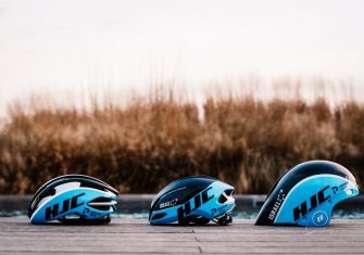 Ligereza, diseño y un ajuste perfecto: Los cascos HJC, por el Israel-Premier Tech