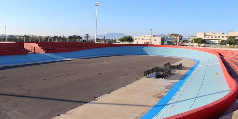Novelda por fin estrena su velódromo