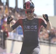 Dylan Van Baarle hace historia para Ineos en Roubaix