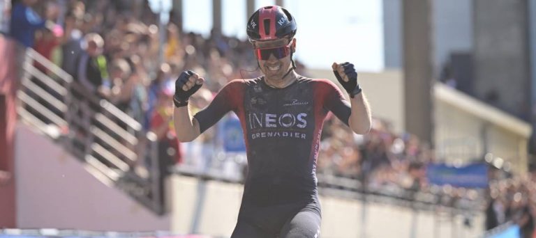Dylan Van Baarle hace historia para Ineos en Roubaix
