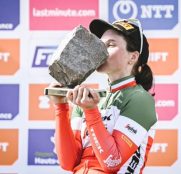 Trek impone la fuerza del grupo en la París-Roubaix femenina